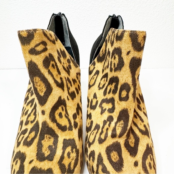 Enzo Angiolini Reatha Leopard Print Stiletto Booties - Picture 3 of 11